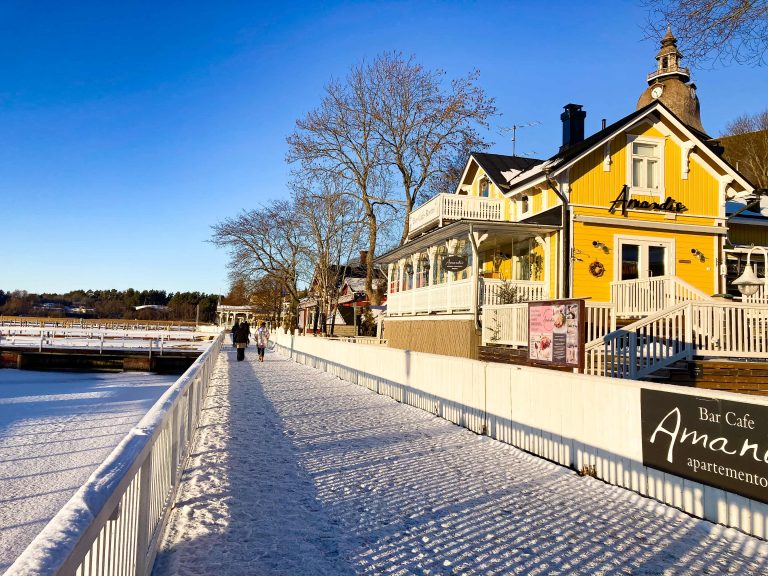 scopri le case finlandesi riscaldate con energia proveniente dal bitcoin, un'innovazione sostenibile che unisce tecnologia e comfort domestico.