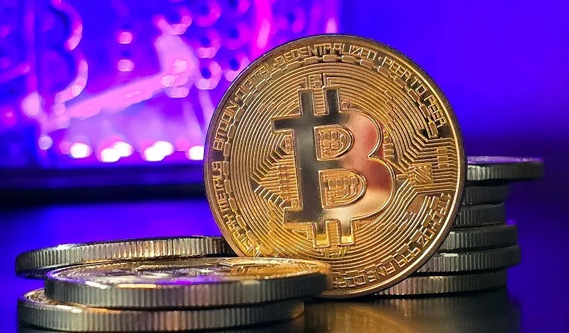 jack mallers abbandona metrica bitcoin e critica duramente michael saylor, evidenziando divergenze nella visione e nell'approccio al mercato delle criptovalute.