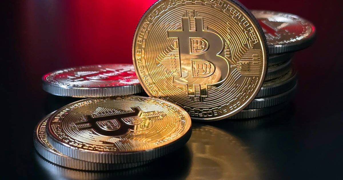 scopri come la riserva strategica di bitcoin si collega alle decisioni di trump e il loro impatto sul mercato delle criptovalute.